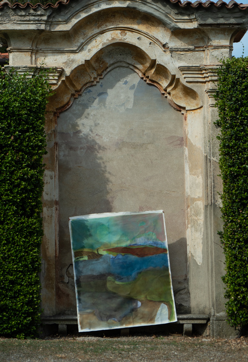 Entità antropomorfa in esterno